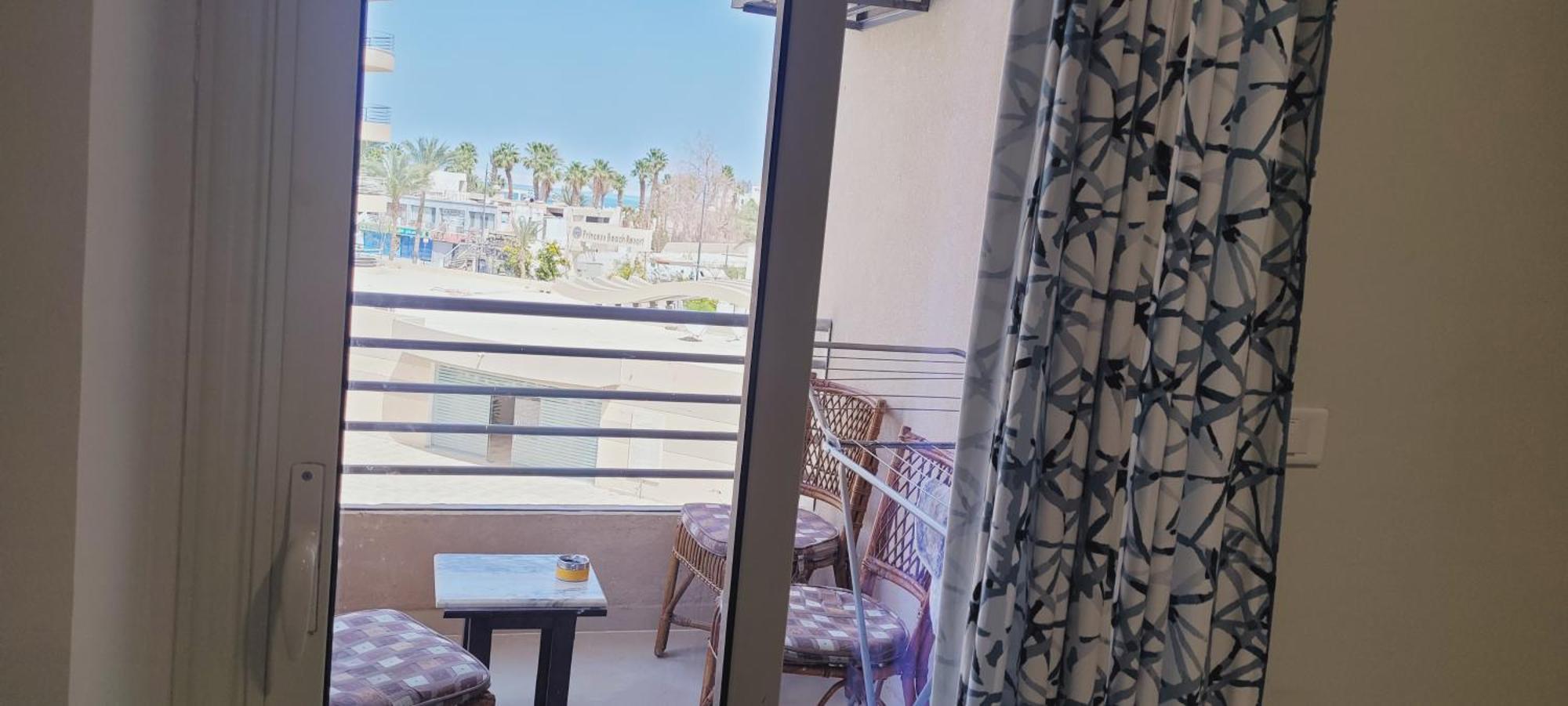 Apartamento With Seaview, Amazing For Couples, Sunny & Seaview & Free Wi-fi