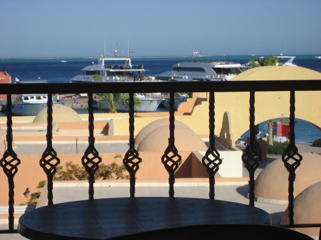 Marina President Aparthotel