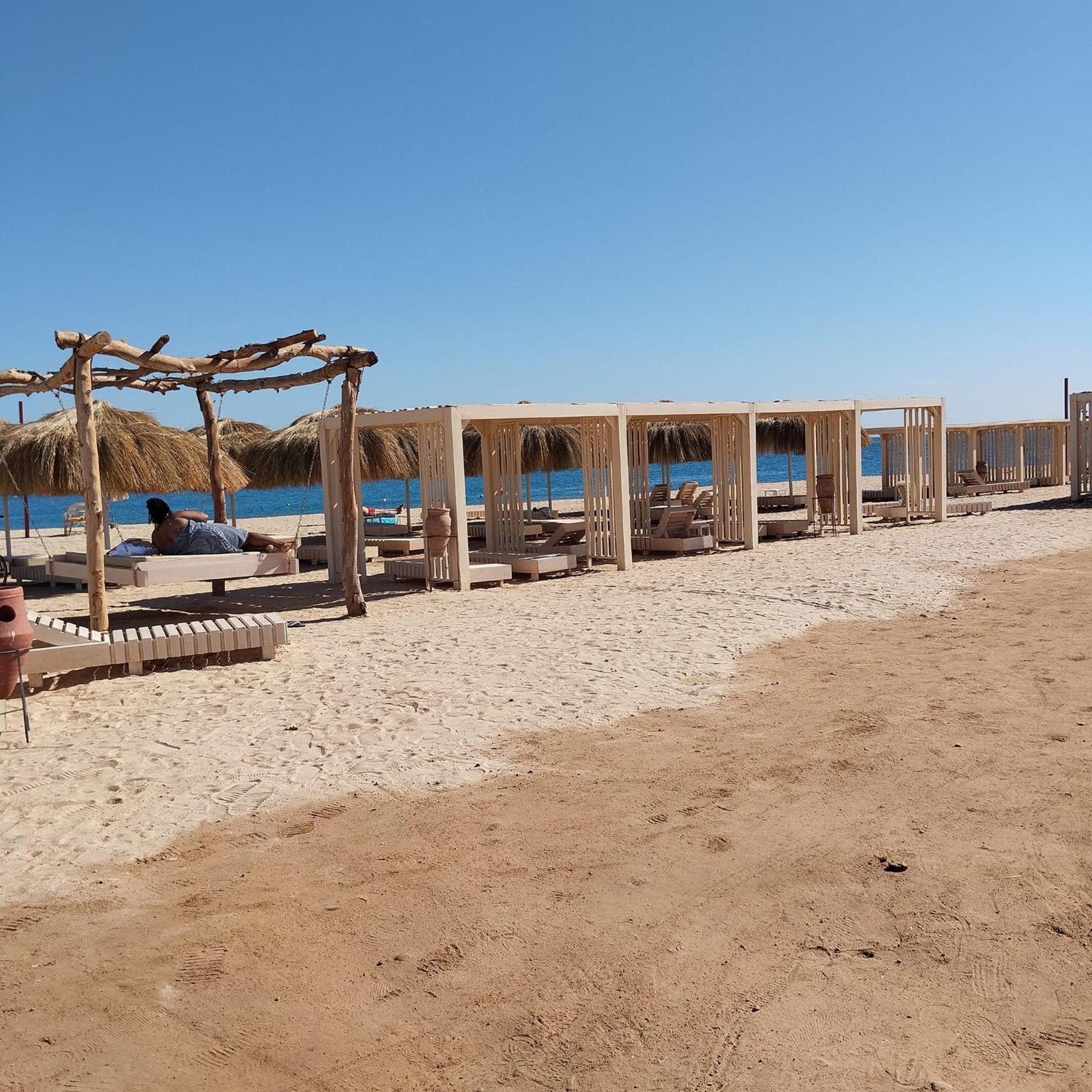 With Seaview, Amazing For Couples, Sunny & Seaview & Free Wi-fi Apartamento Hurghada