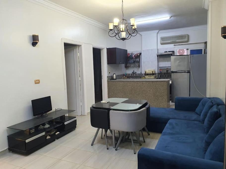 Center Apartment *