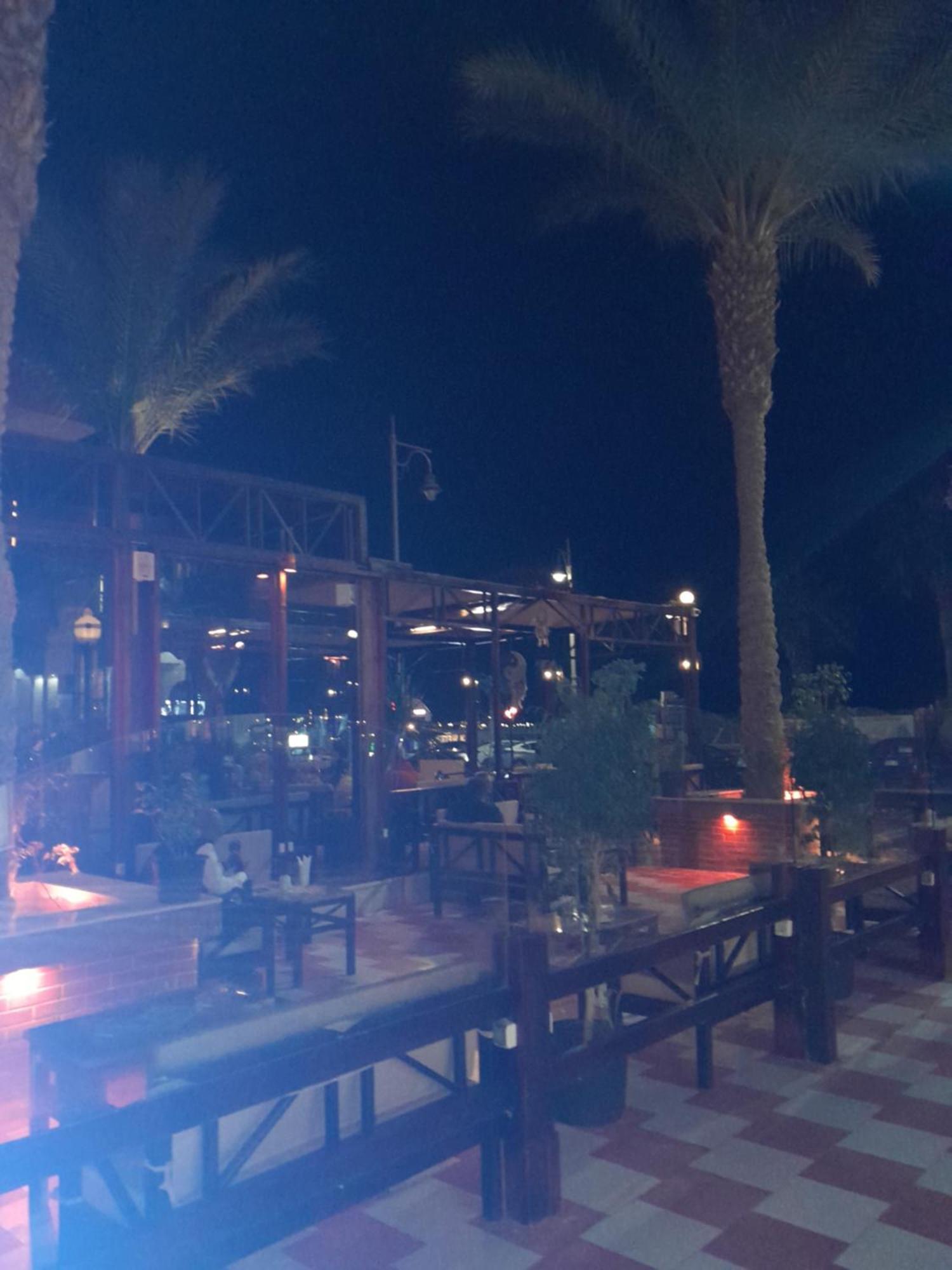 Immaculate 3-bed Sea View Apartamento *