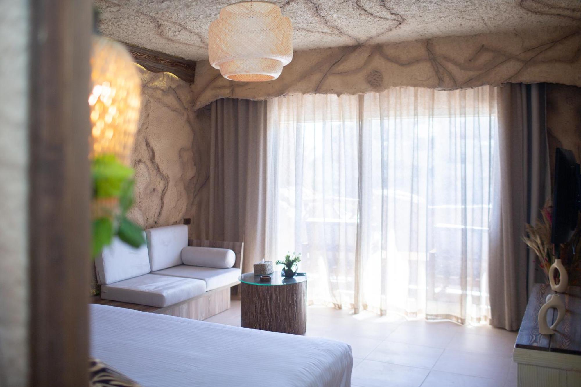 Resort Caves Adults Only 5*
