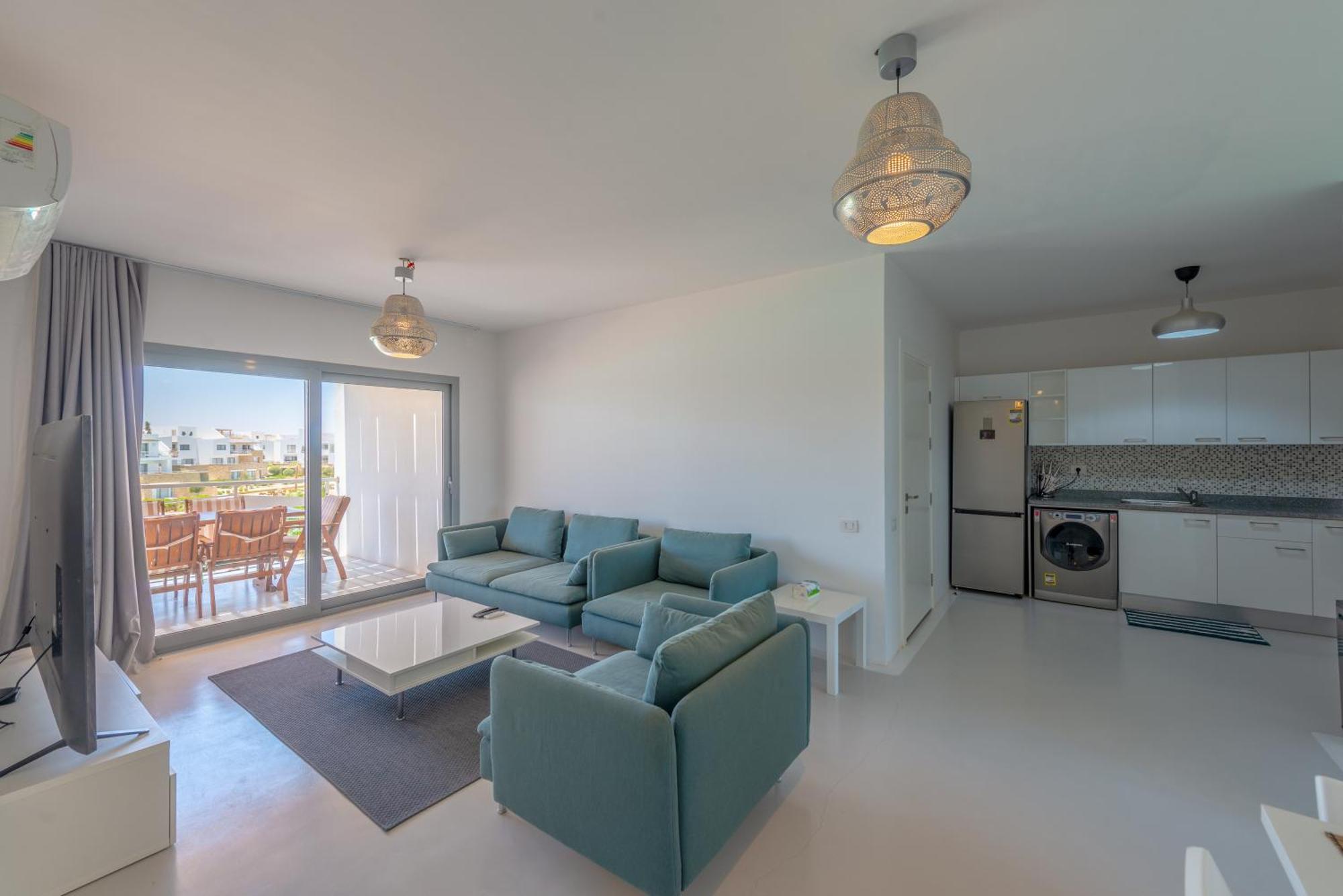 Amazing With Rooftop And Jacuzzi Apartment *