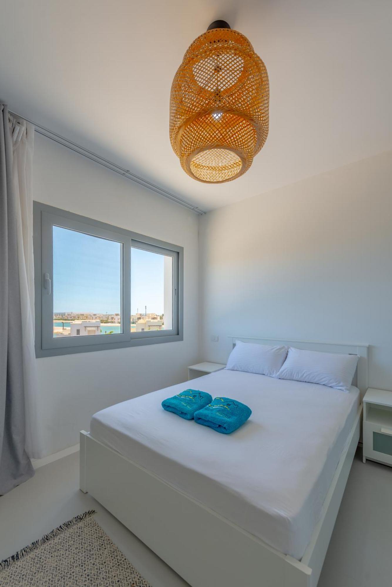 Amazing With Rooftop And Jacuzzi Apartment