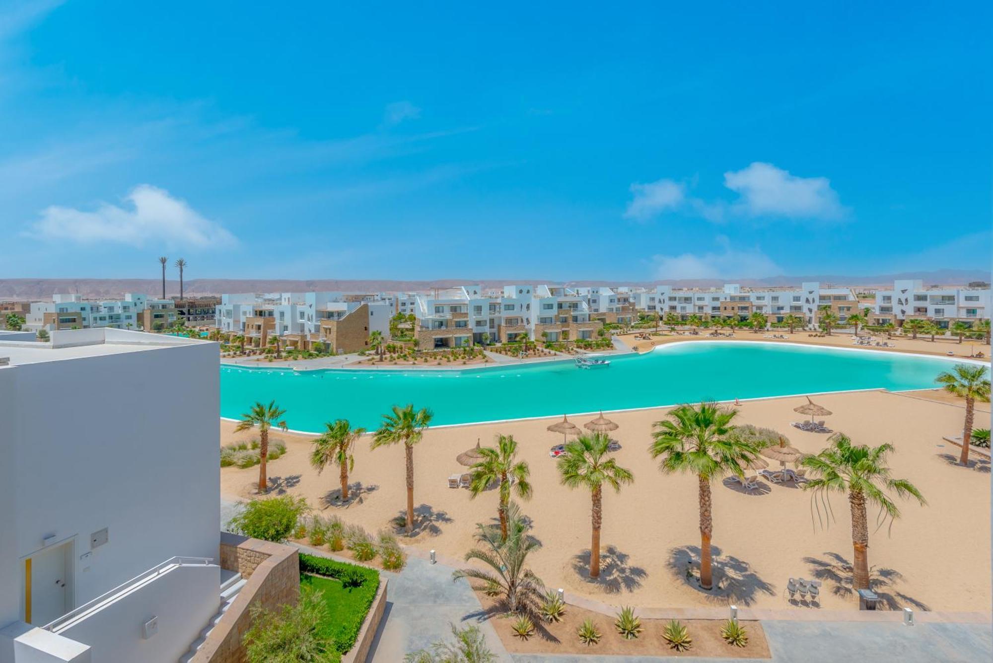 Amazing With Rooftop And Jacuzzi Apartment