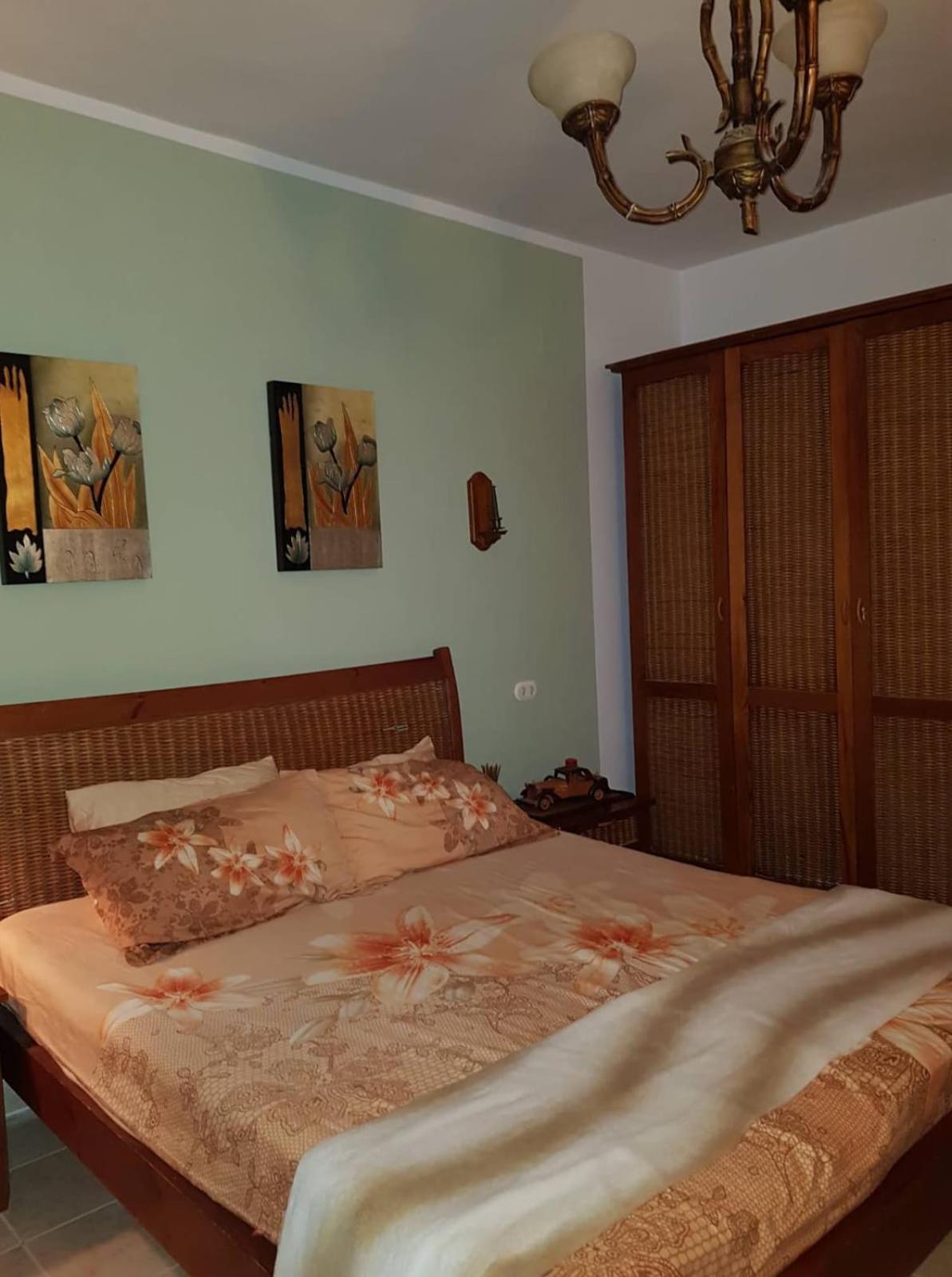 Mamsha El Hambra Apartment