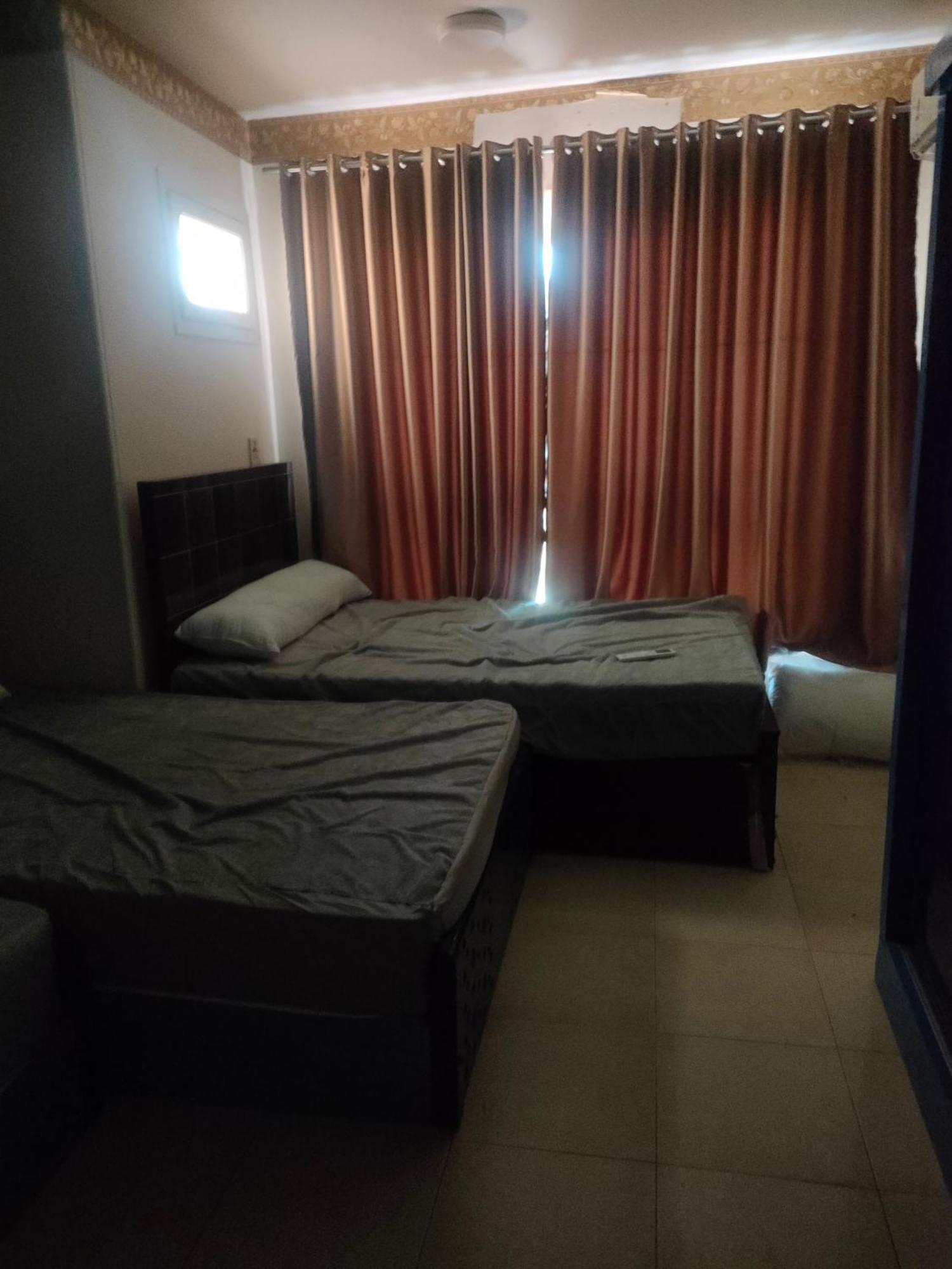 Apartment شقه فندقيه علي البحر