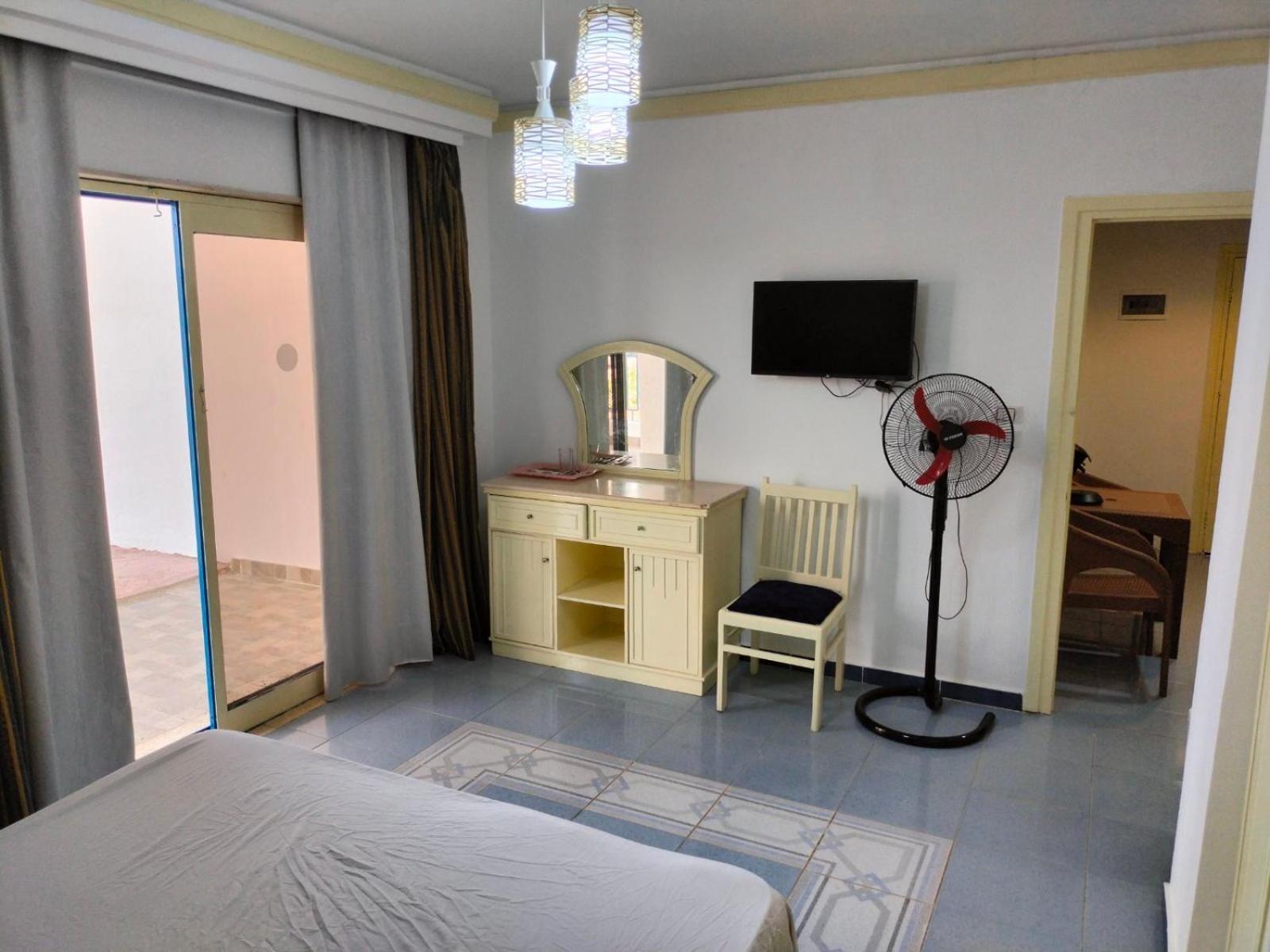 уютное с выходом на #2 Apartment