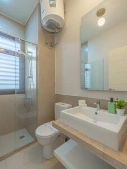 The Lakefront 4br At Cyan Elgouna Villa