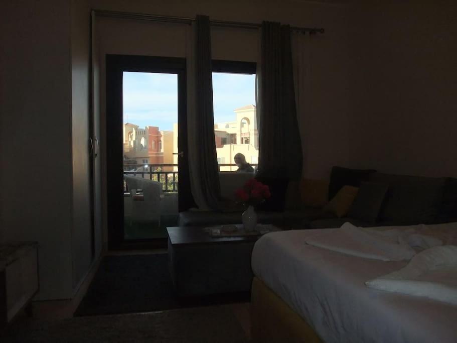 Apartment Victoria Aldau Heights Rent One Bedroom