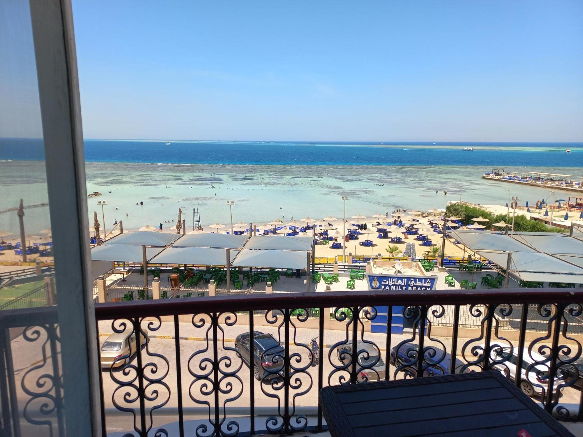 على البحر 3 * Hurghada
