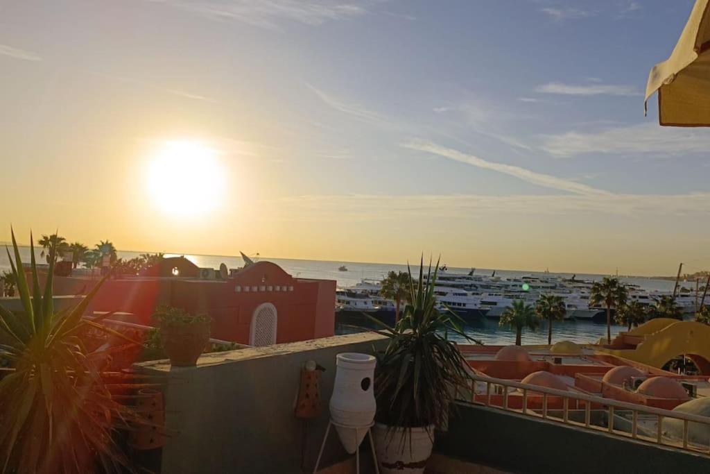 Sunny Sea View Marina On Private Roof Apartment