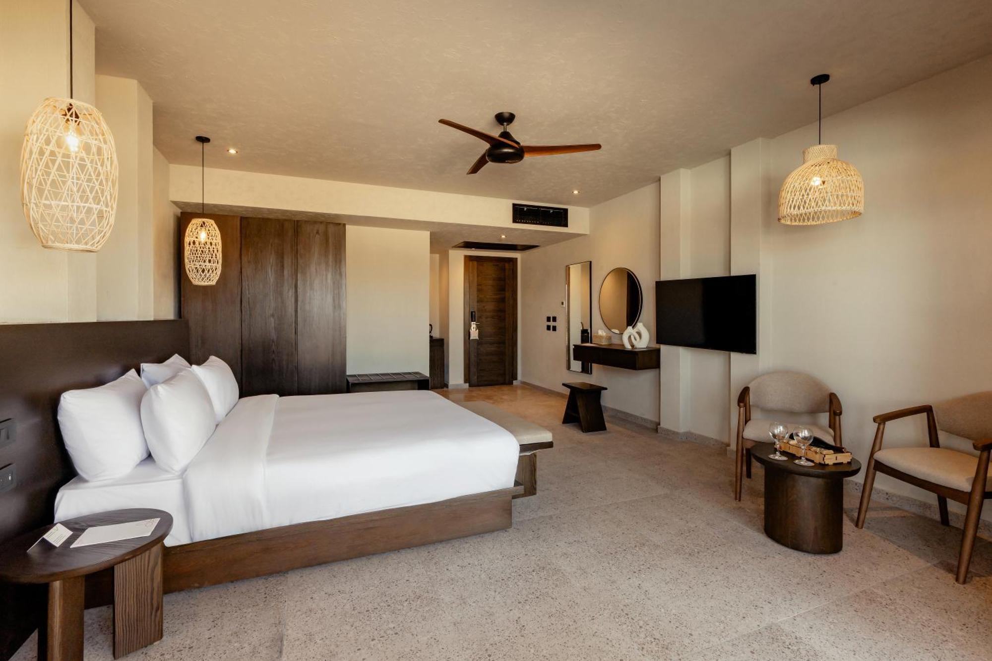 Sentido Naga Bay - Family Friendly (adults Only)