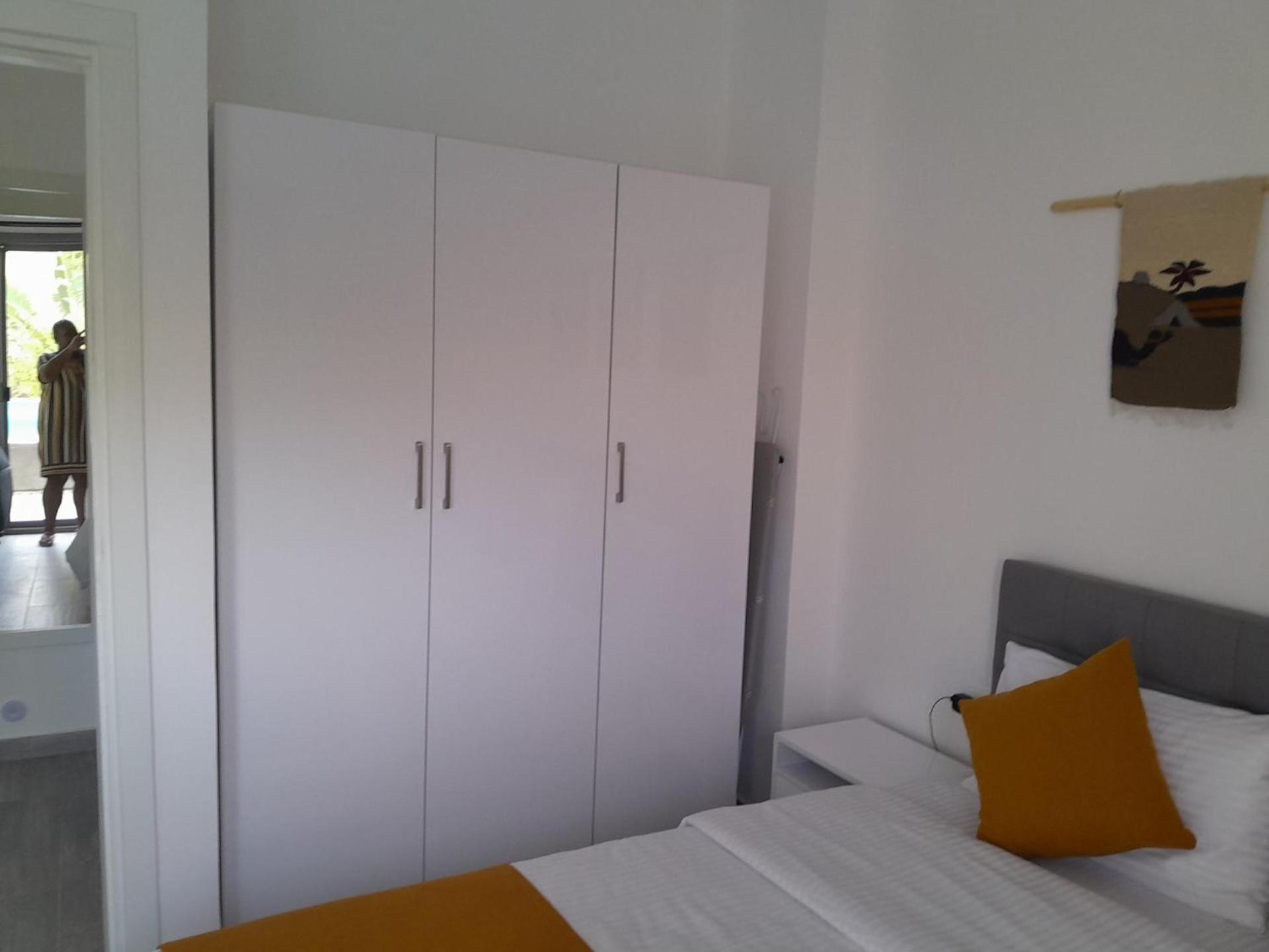 Apartment Spacious And Modern One Bed In Hurhgarda *