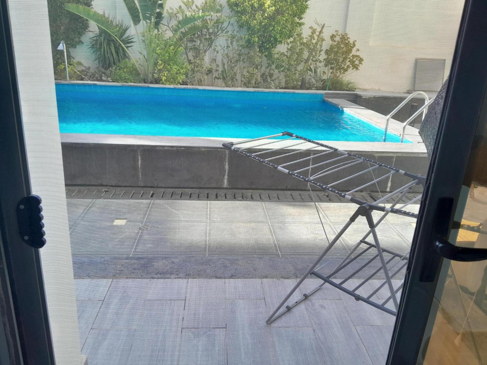 Spacious And Modern One Bed In Hurhgarda *