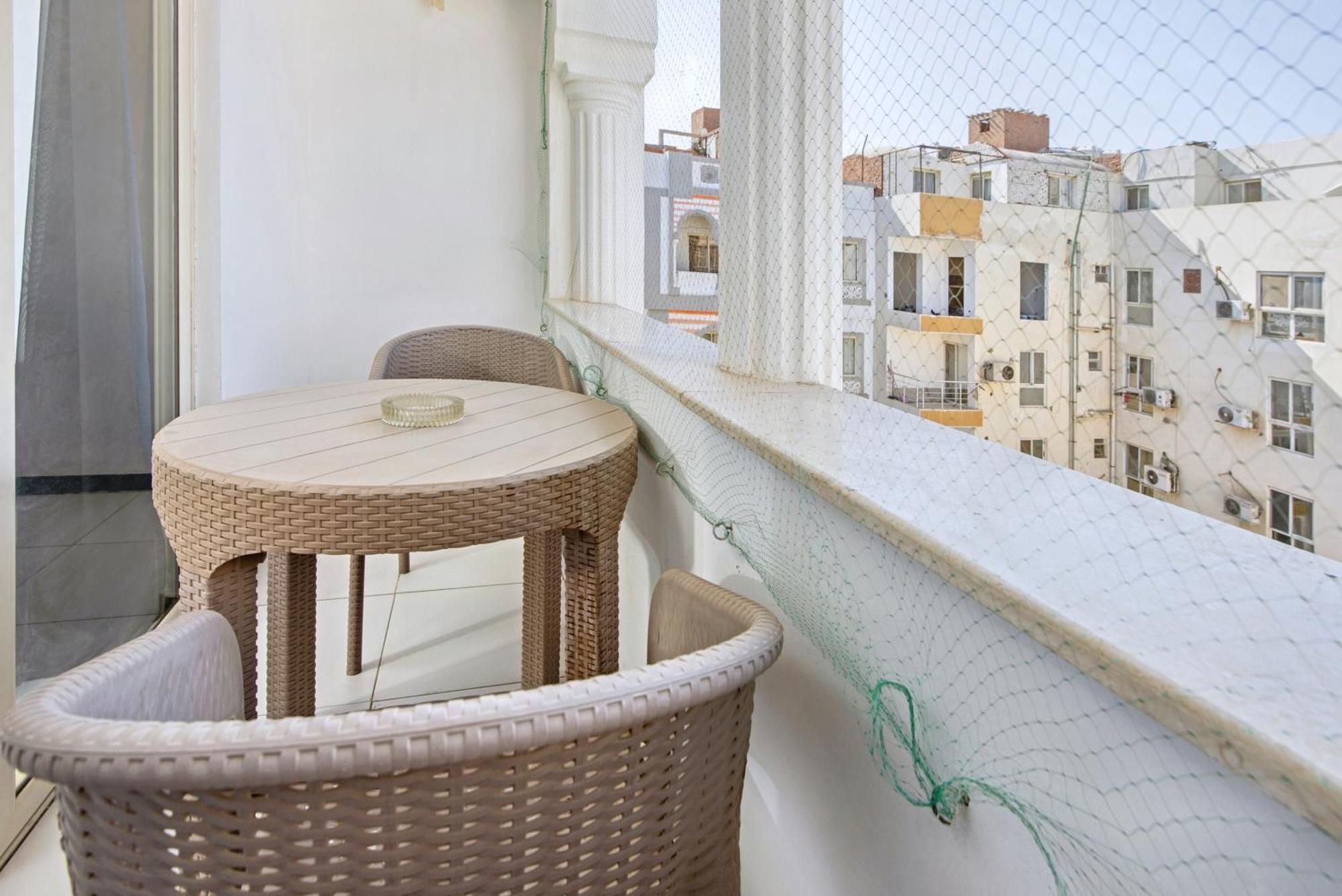 Rare 2bd Marina Hotspot With Pool, Fast Free Wifi & Balcony * Hurghada