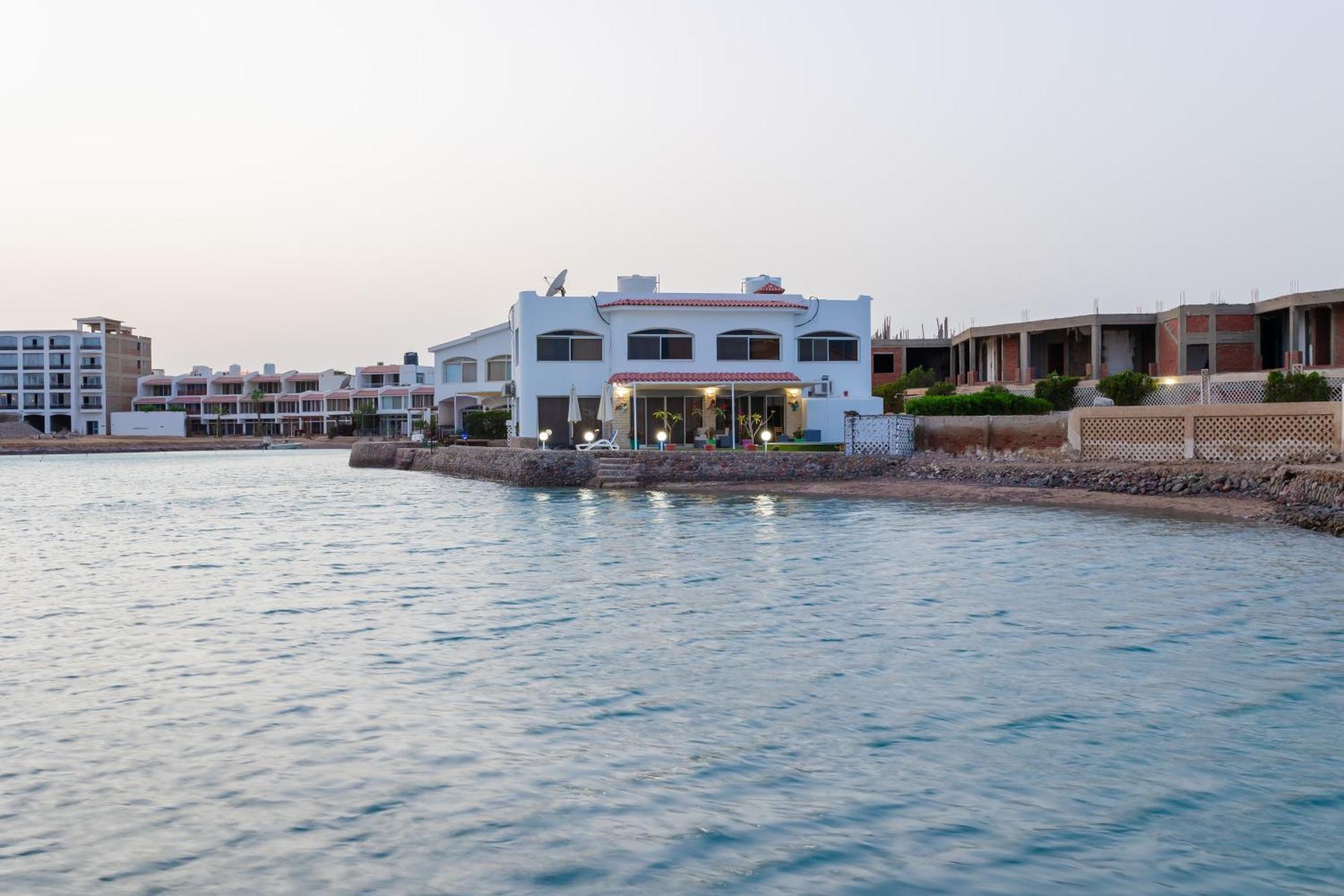 Acomodação com café da manhã  Aden - Sea View With Access In