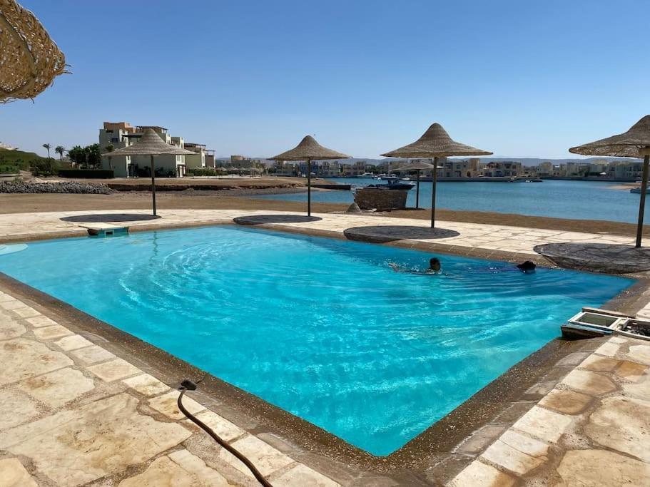 Apartment The Charming Beachfront Retreat In Fanadir
