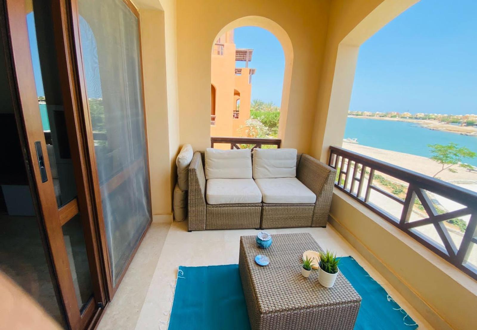 Gouna *