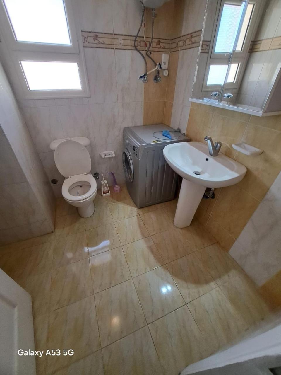 One Bedroom For Rent In El Karma Apartment *