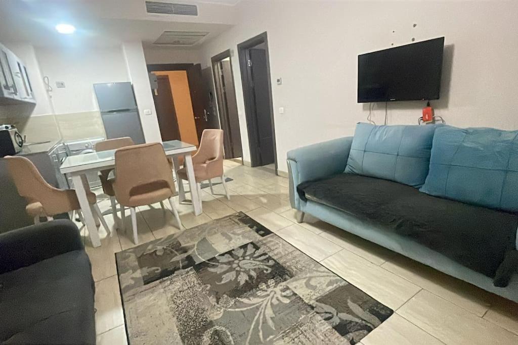 Apartment Dani At Aldau Heights