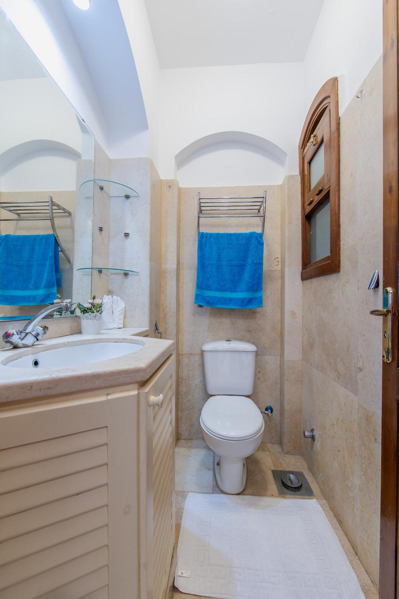 Cozy Ground Floor In Upper Nubia Apartment *