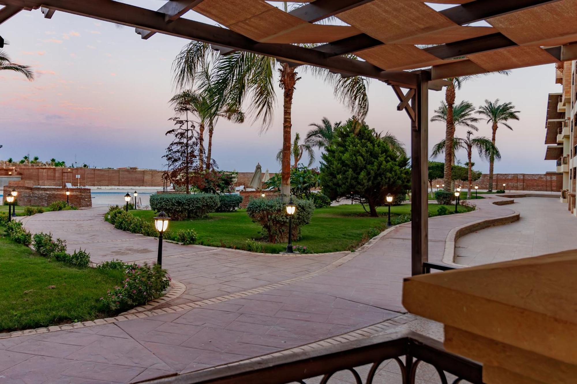 Al Saraya Sahl Hasheesh By Peaks * Hurghada