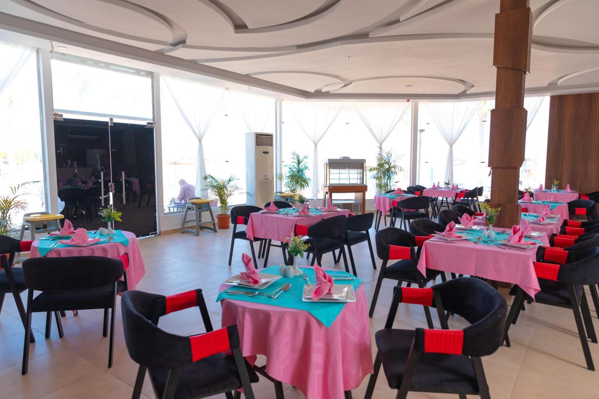 Minaland * Hurghada