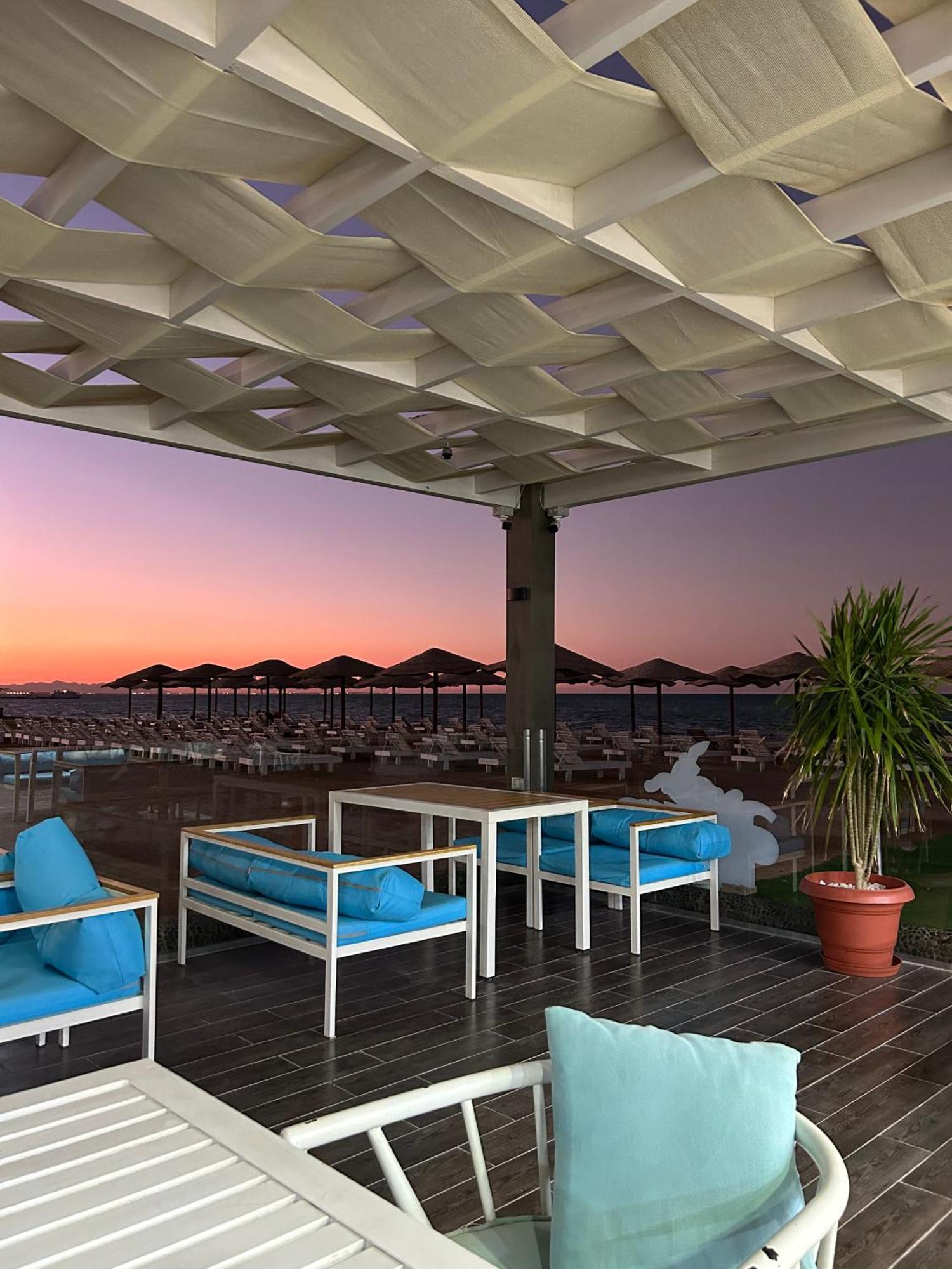 2-bedroom With Pool View In Fanadir Bay With Free And Pool Access Appartement