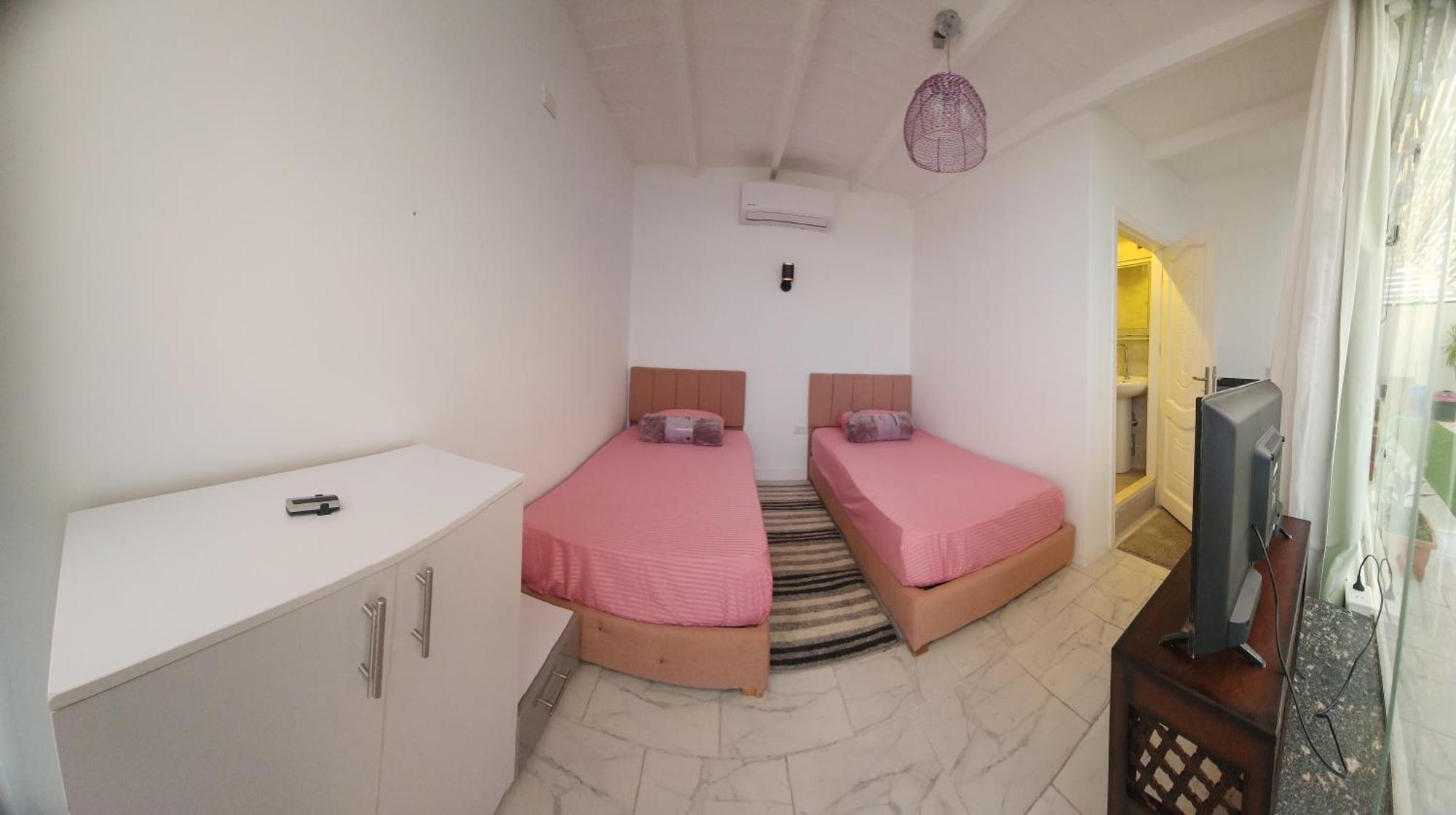 White Roof - Hostel