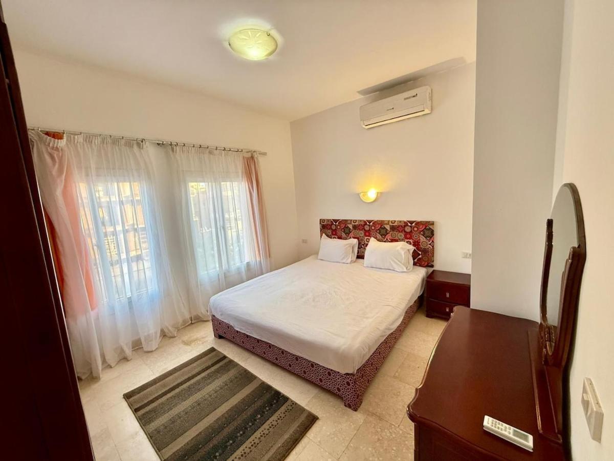 Apartment Amazing 2br - Al Dora Resort, *