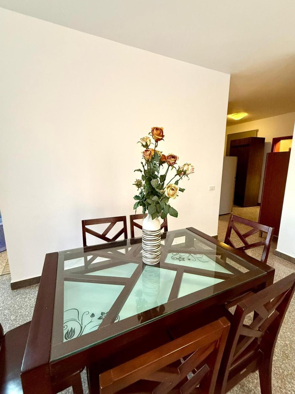 Apartment Amazing 2br - Al Dora Resort, *
