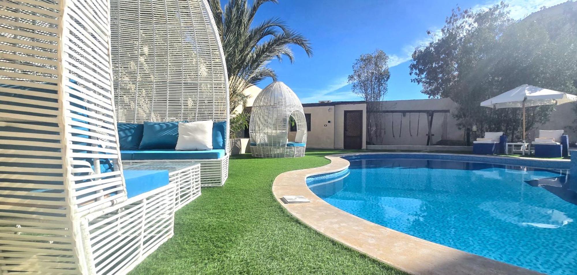 Luxury Royal Blue Family 8pers Private Pool Pousada