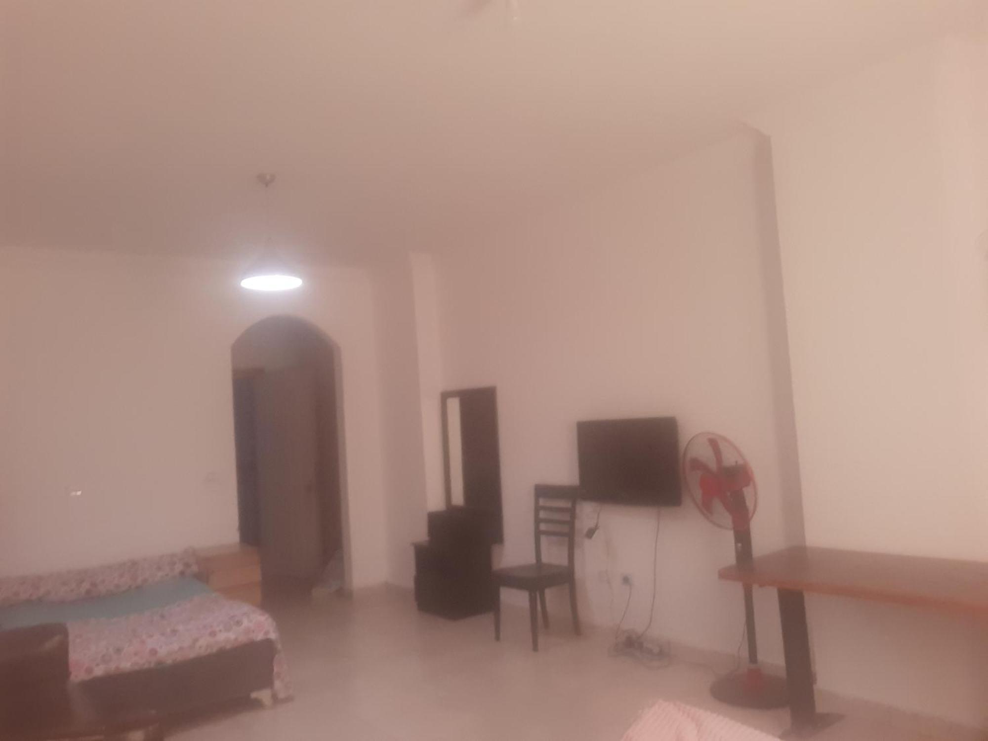 Apartment Bedroom With Bathroom Private Entrance In Sheraton Plaza Compound *