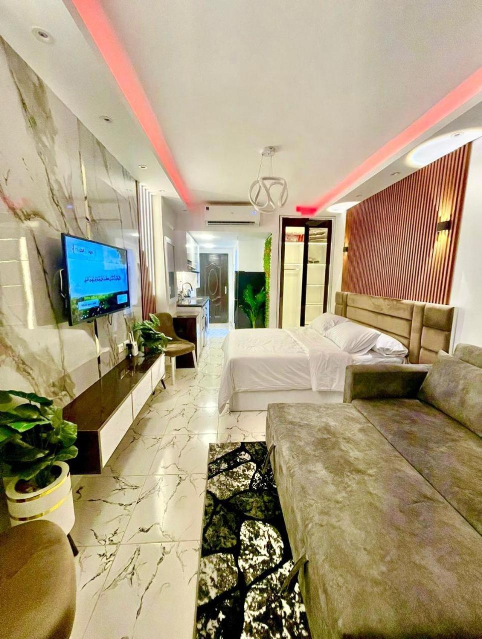 Paradise Free Wi-fi *
