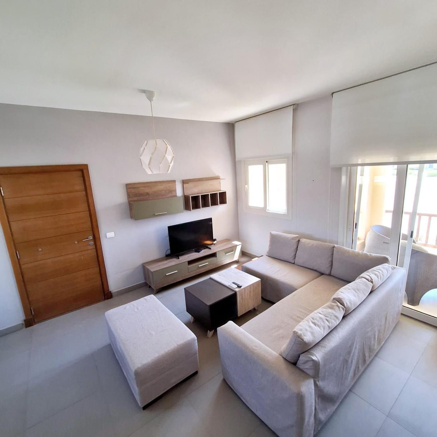 Apartment 2 Bedrooms First Floor In Waterside *