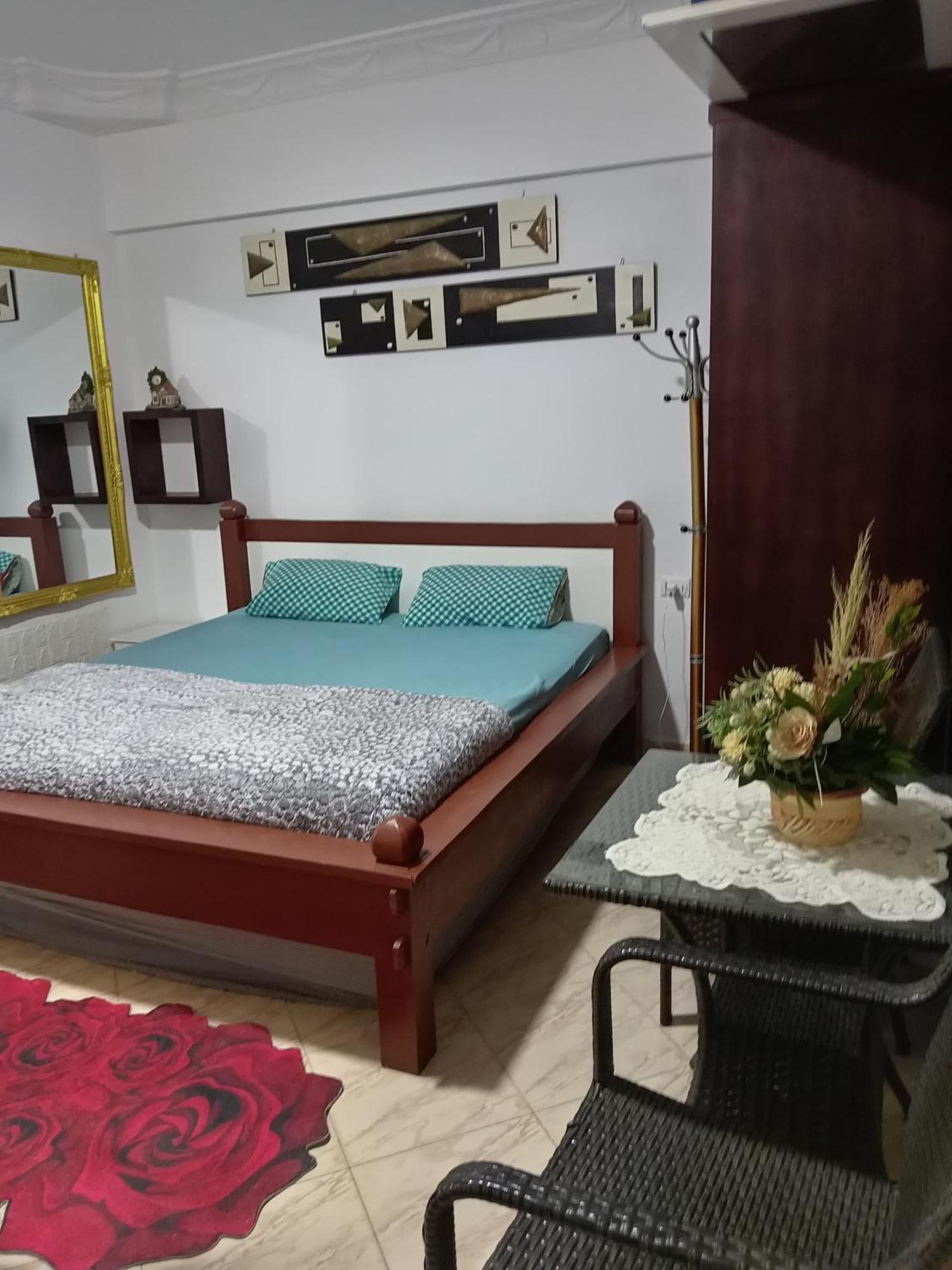 Apartment With Private Beach, Mamsha *