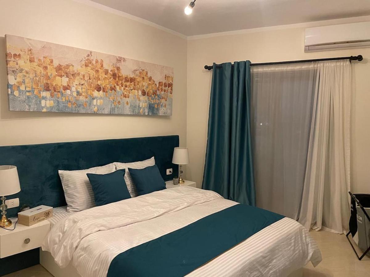 Apartment Modern With Direct Pool Access In Aqua Tropical