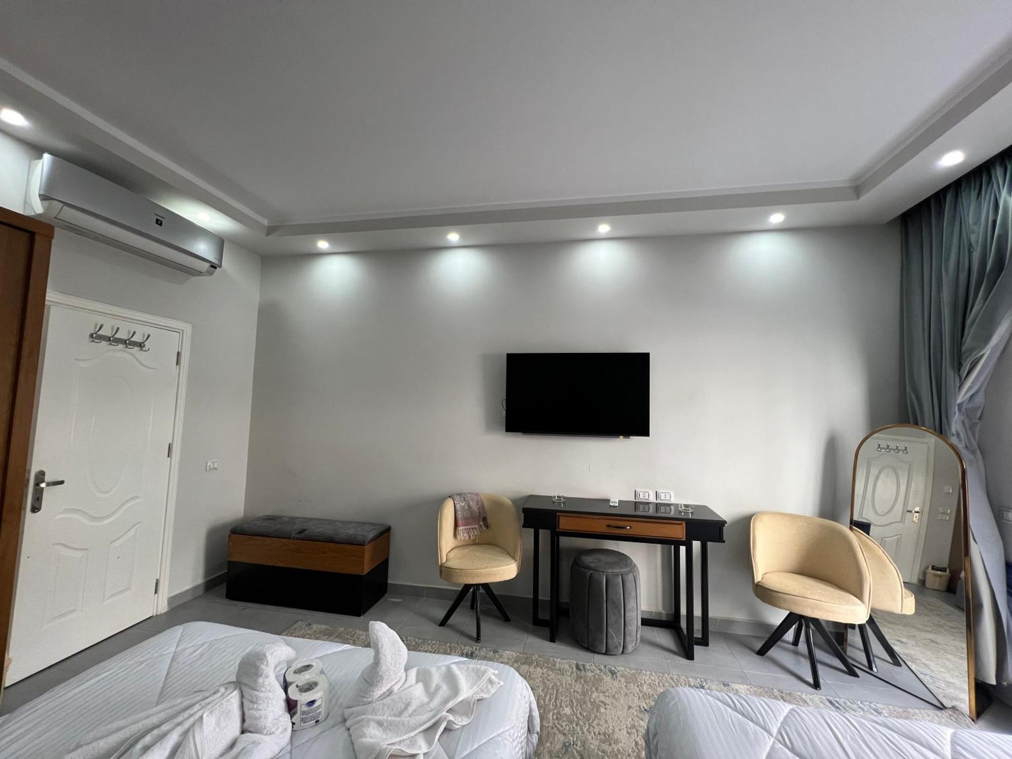 Downtown Hotel 5*