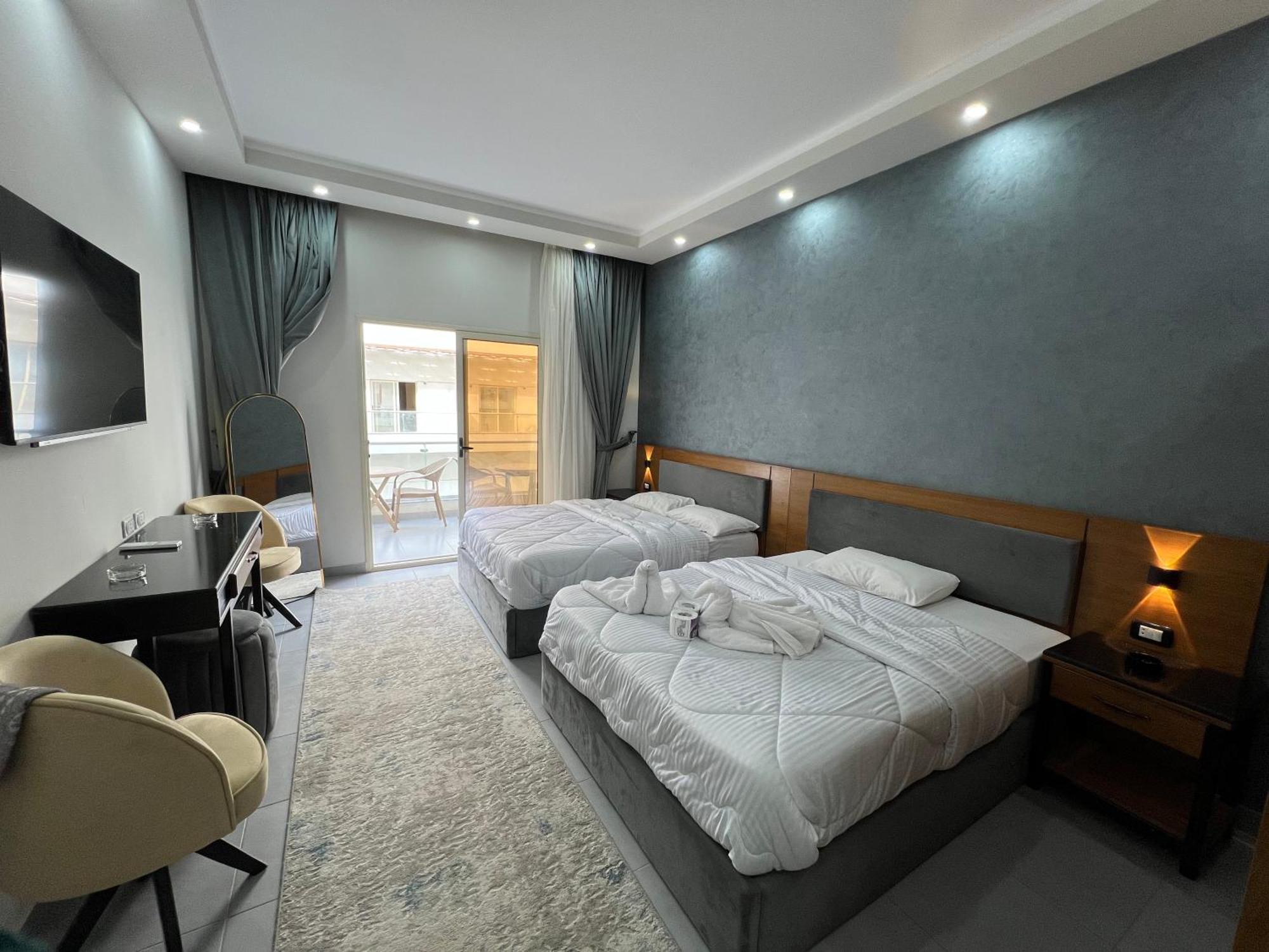Downtown Hotel 5*