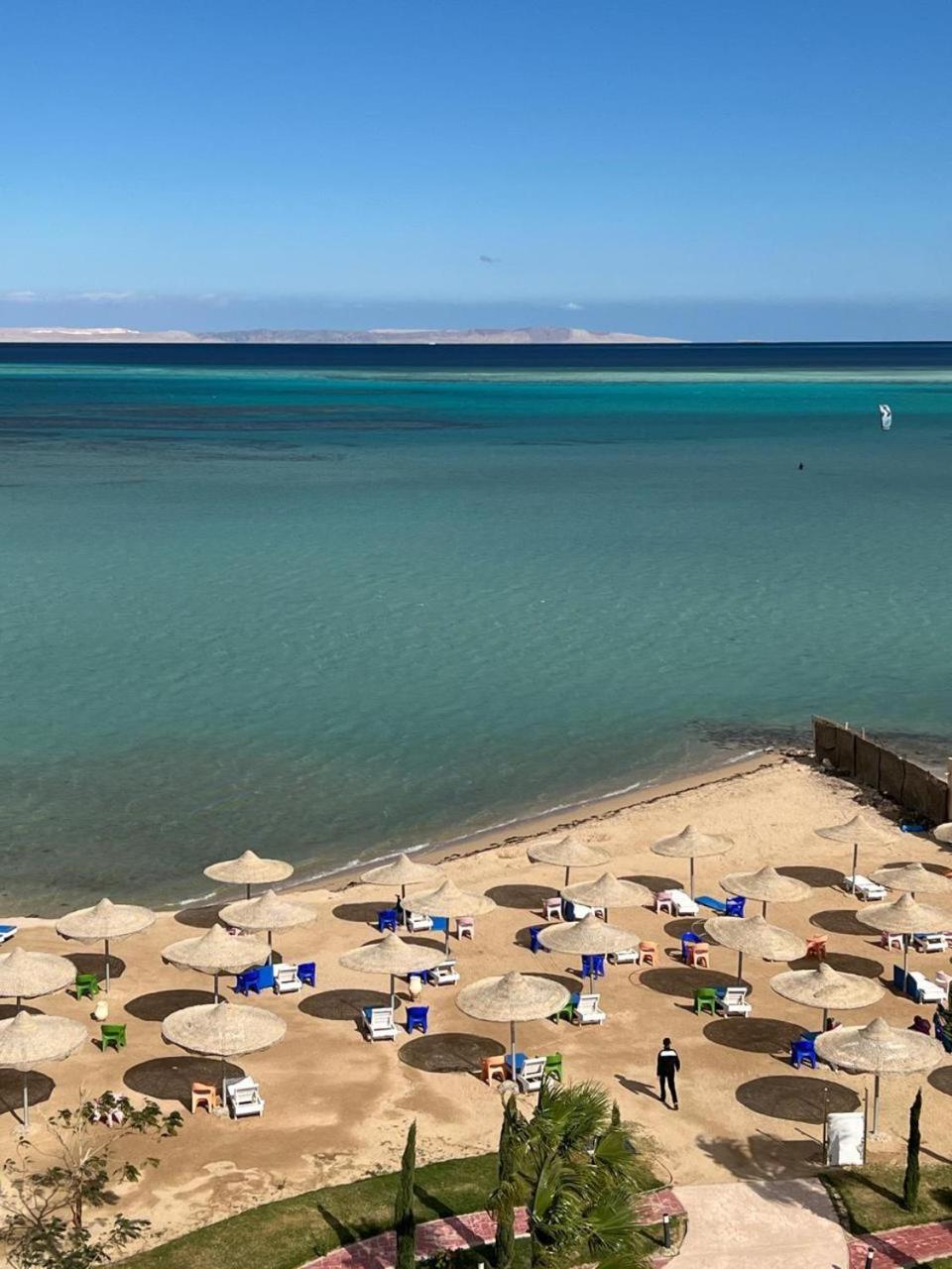 Shams El Bahr *