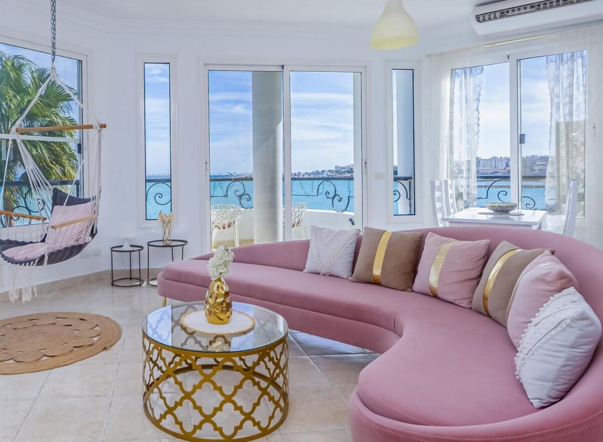 Apartment Extraordinary Apartment, Sea Access In