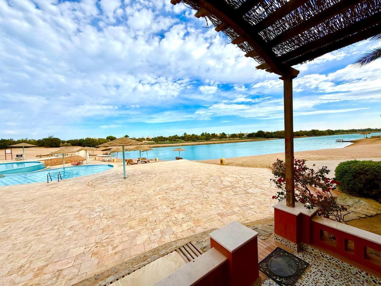 Exquisite 1br With Pool And Front El Gouna Appartement *
