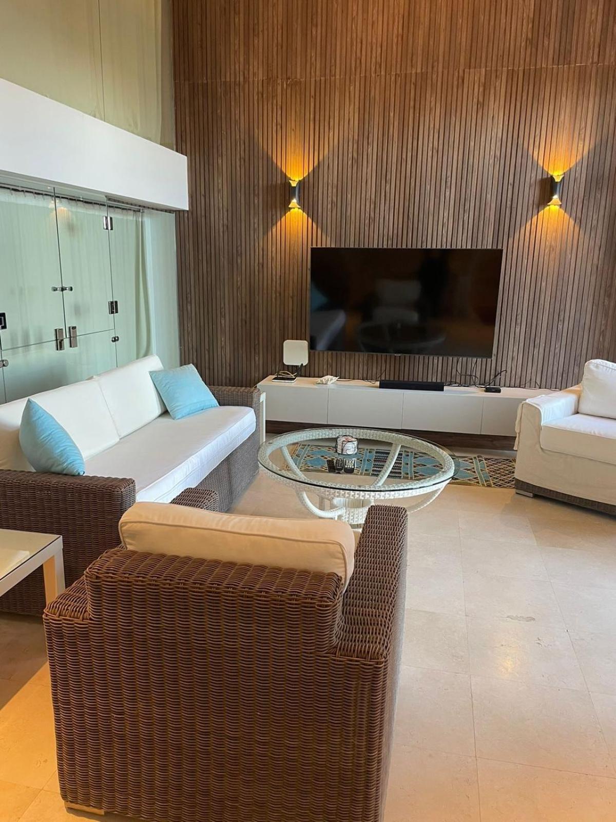 Marina Front 3 Bedroom Duplex Hurghada