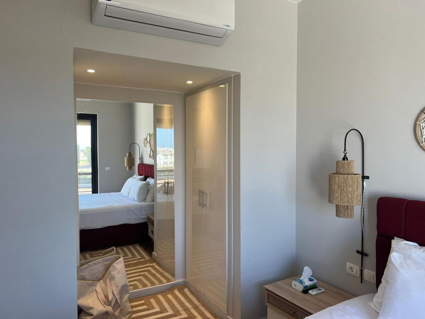 Modern 3bdr Cyan Apt: Prime Spot Hurghada