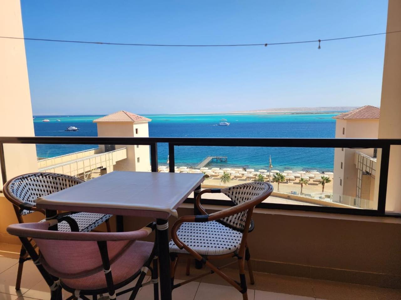 For Rent In The View 409 Apartment *