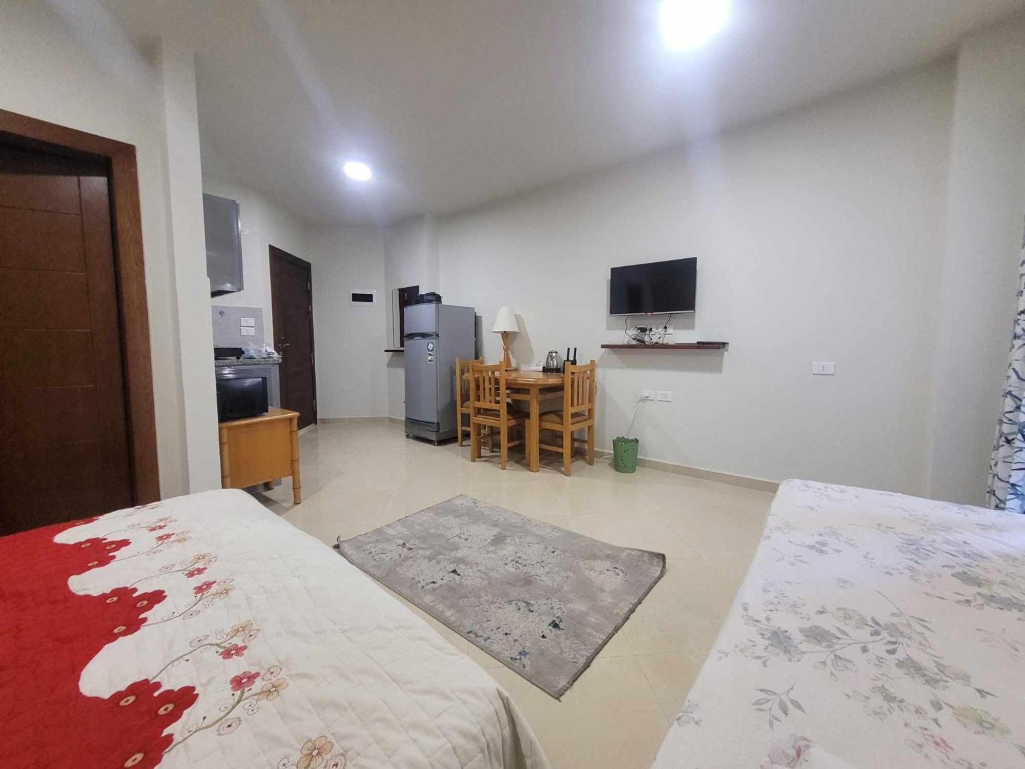 With Seaview, Amazing For Couples, Sunny & Seaview & Free Wi-fi Apartamento *