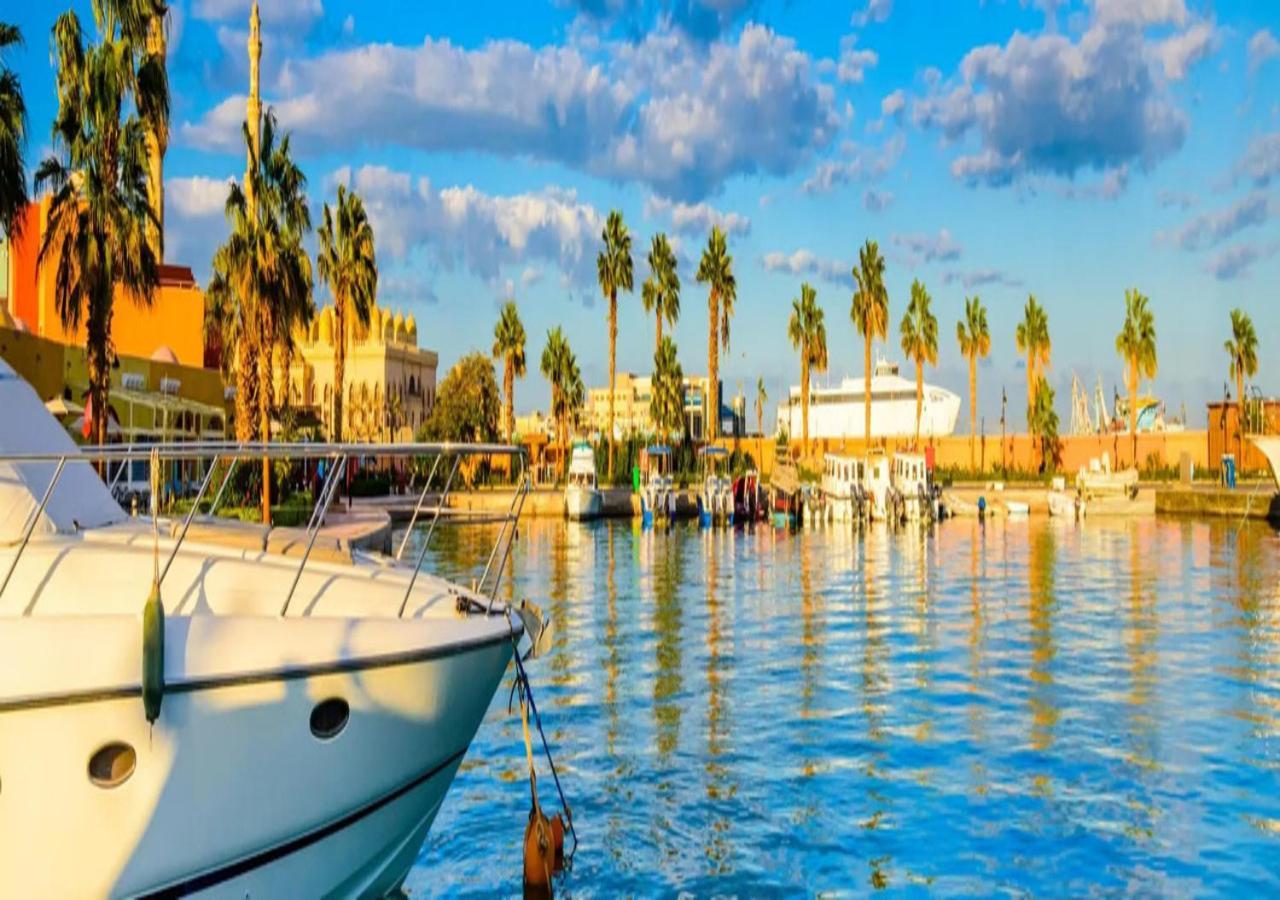 Vitamin Sea, Front Free Wi-fi *