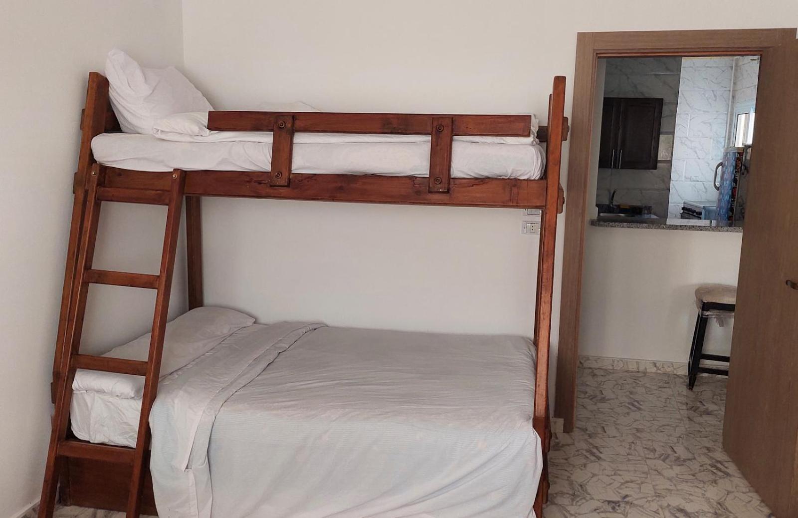 Cozy Near Beaches *