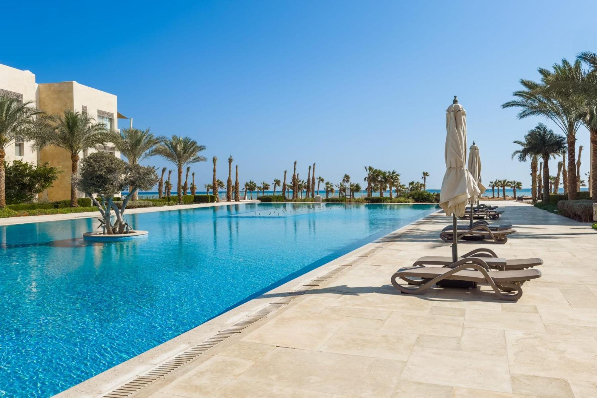 Neat & Neutral 1bdr Pool Front Mangroovy Apartment Hurghada